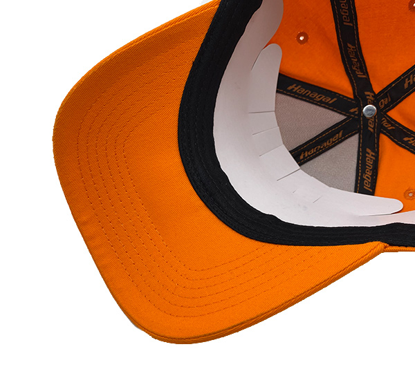 橙色棒球帽